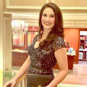 Meet your Posher, Elizabeth